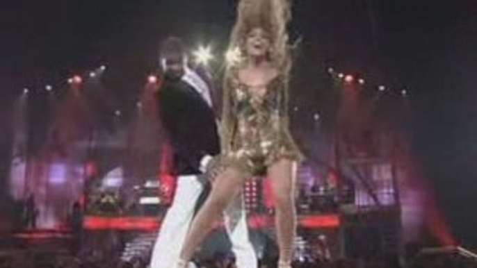 Beyonce & Usher - Bad Girl live