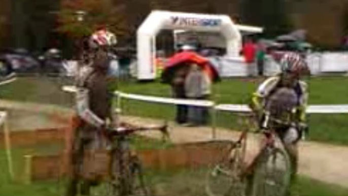 Francis Mourey, vainqueur du 20e cyclo cross de Rioz (70)