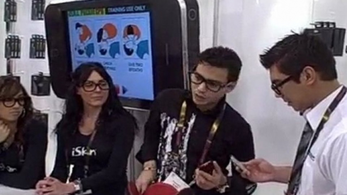 CES 2010: TheGeeksHere - iSkin adviced us on how to get girl