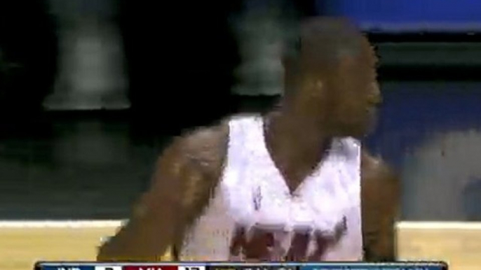 NBA Jermaine O'Neal finishes in the paint with a monster jam