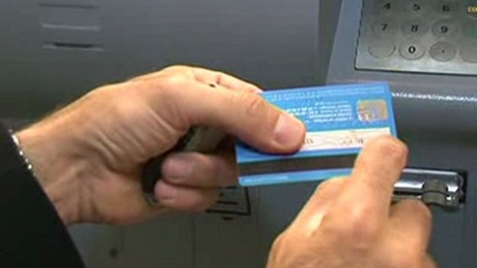 Les arnaques aux distributeurs automatiques de billets (DAB)