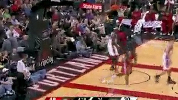 Andre Miller makes a nice pass to Martell Webster for the al