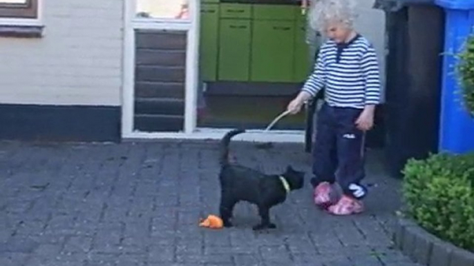 Marit bij Jeroen&Femke - leuke met de poes