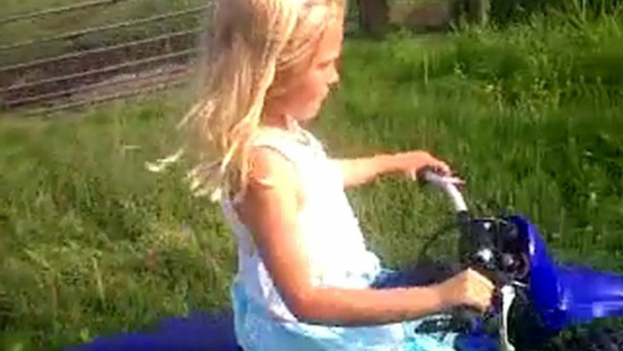 Marit voor het eerst op minimotor