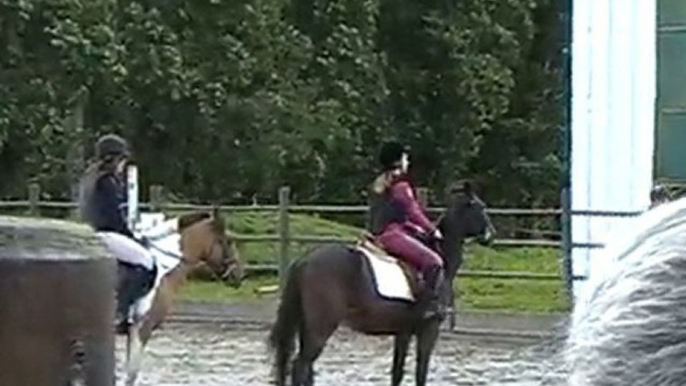 POUETTE RELAIS SAUT d'obstacles à la fete du cheval