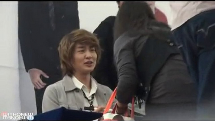 fancam flower boy onew fansign 101024