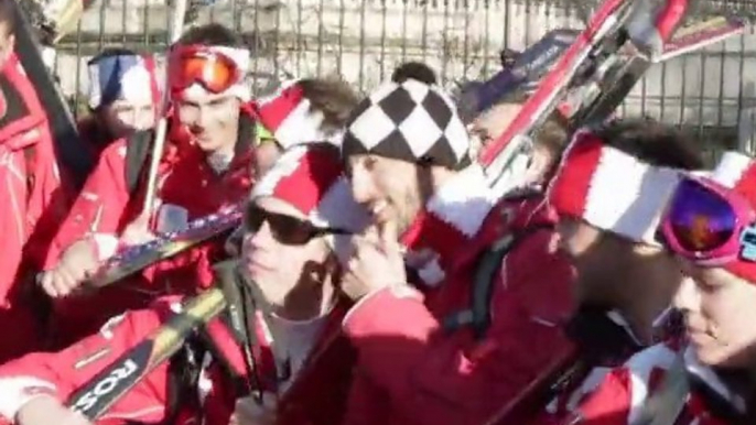 FLASH MOB France Montagnes : 350 moniteurs de Ski à Paris !