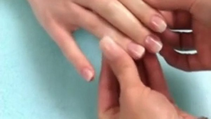 French manicure UV Nails manicure pedicure.3/3