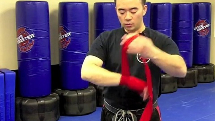 How to put on Handwraps easily