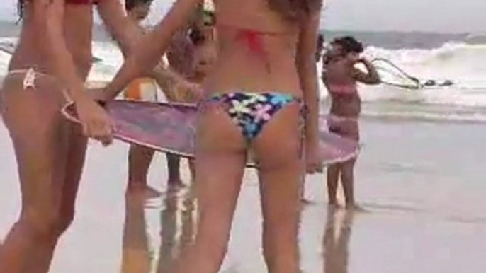 Some babes at Rio beach skimboard session