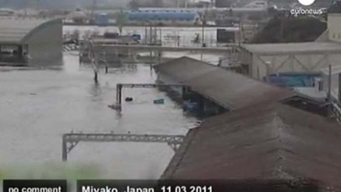 Tsunami hits Japan - no comment