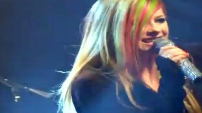 Avril Lavigne - Wish You Were Here (Live at Z100)