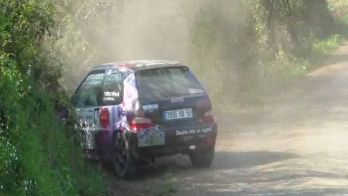 Petite sortie pour l'équipage Legoupillot/Desfontaines au rallye de la Suisse Normande 2011