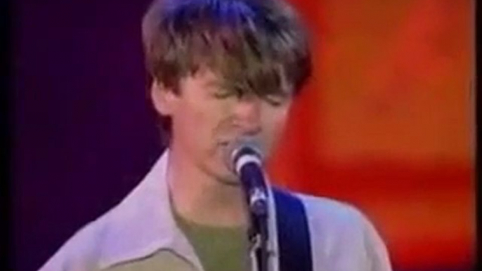 Crowded house- don't dream its over- live