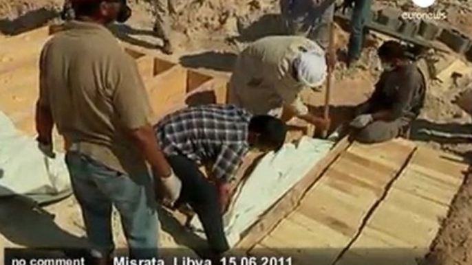 Gaddafi's soldiers buried in Misrata - no comment