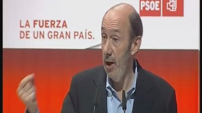 Rubalcaba apoya a Fernández Vara en Mérida