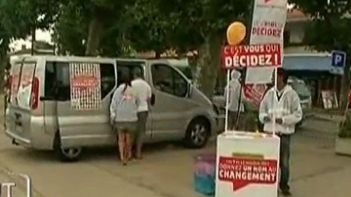 Reportage TV Vendée sur la caravane des Primaires à Saint-Jean de Monts le 22-08-11