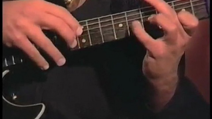 Extrait de Techniques du tapping à la guitare