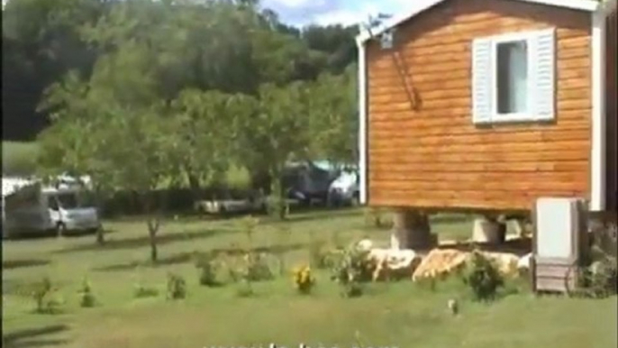 Camping PRL 4 étoiles en Dordogne Aux etangs du bos avec parc de loisirs en périgord noir