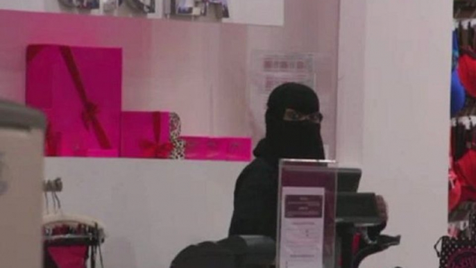 Les Saoudiennes autorisées à acheter des sous-vêtements sans un homme