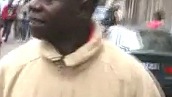 VIDEOS & DIAPO Idrissa Seck fait face au commissaire Arona Sy