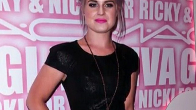 Kelly Osbourne Earns Her Fashion Critic Credentials