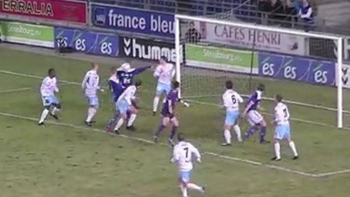 Grand Format de RC Strasbourg - Thaon-les-Vosges 0-0 (CFA2, 2011-2012)