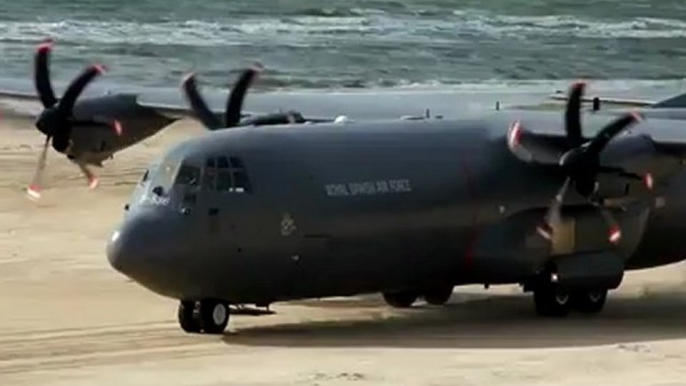 C-130 Atterrissage sur plage (2)