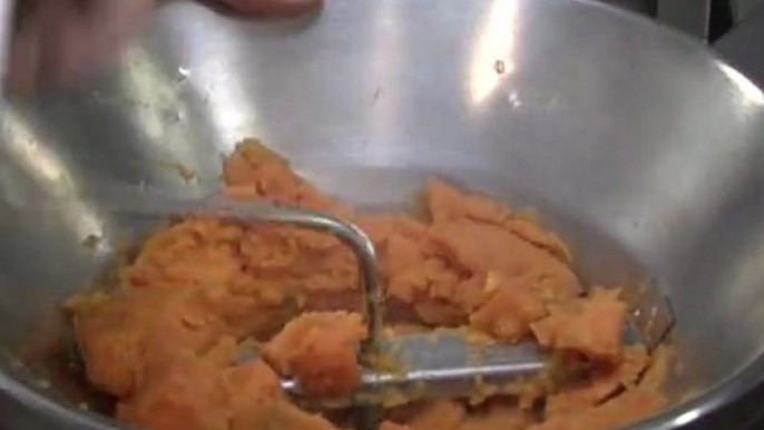 Thanksgiving Dinner - How to Make Mashed Sweet Potatoes