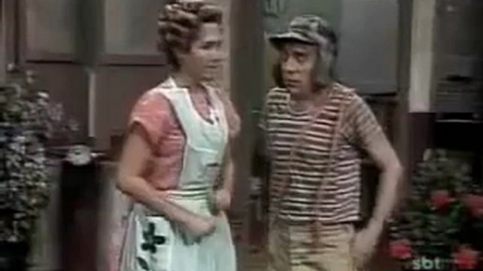 CHAVES - Florinda dá um tapa na cara de Seu Madruga