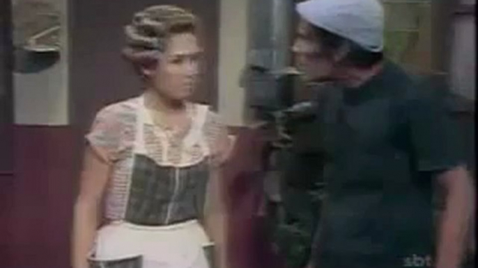 CHAVES - Florinda dá um tapa na cara de Seu Madruga