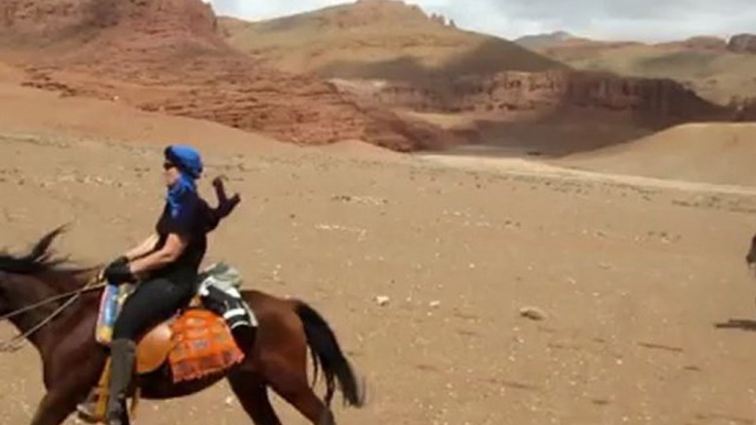 Le Maroc a Cheval - Equestrian Travel - Dades Valley Canyon - Canyon de Gorges Todra Dades tours by horseback