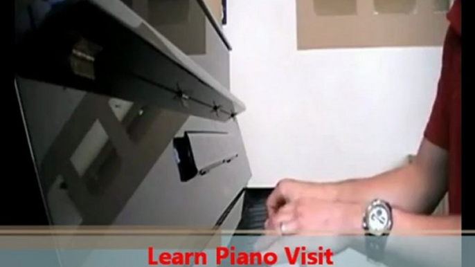 beginners piano lessons to learn chords and songs