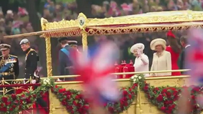 Prince William and Kate Middleton Join Queen For Monarch's Jubilee Pageant