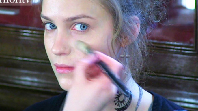 Makeup at Vivienne Westwood Red Label Fall 2012 | FashionTV