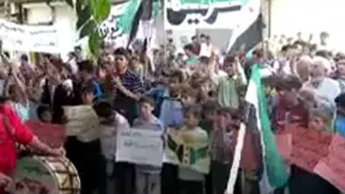 Syria فري برس ادلب سرمين مظاهرة حاشدة بعد صلاة العصر نصرة لشهداء 7 6 2012 ج2 Idlib