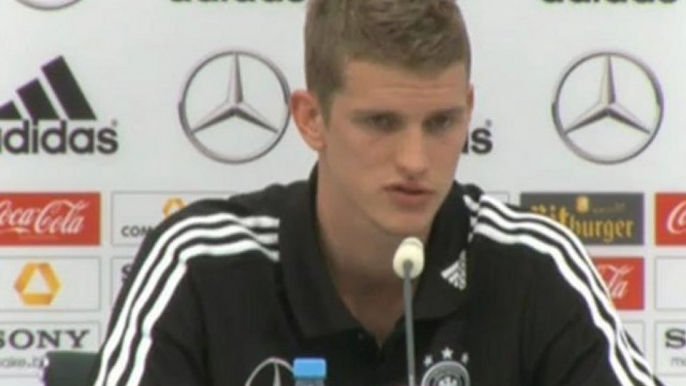 Lars Bender - Politik spielt in der Partie gegen Griechenland keine Rolle