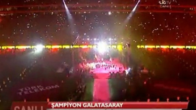 Galatasaray Şampiyonluk Arenada Kupa Töreni