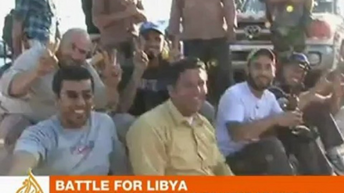 Libyan rebels continue to struggle