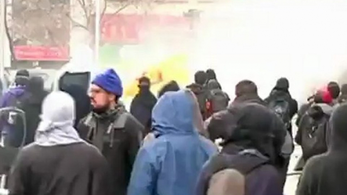 Chilean students vs. police in Santiago