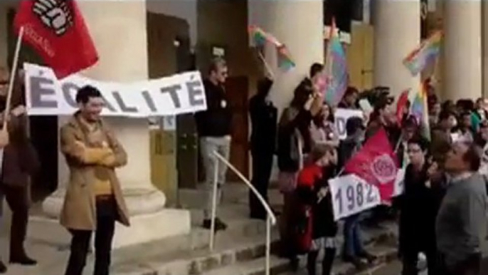 Contre-manifestation du MJS Vendée pour défendre le mariage et l'adoption pour tous - 23/10/12 - Vidéo Ouest-France