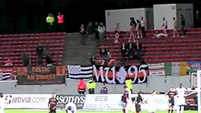 Insolite : les supporters de Lorient font la chenille dans les tribunes