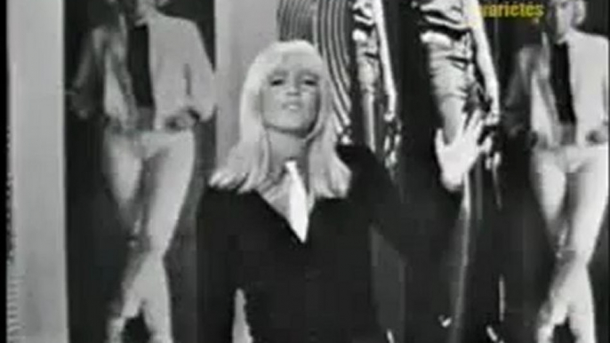 -- Sylvie Vartan -- (1967-n&b)- "" 2 minutes 35 de bonheur ""