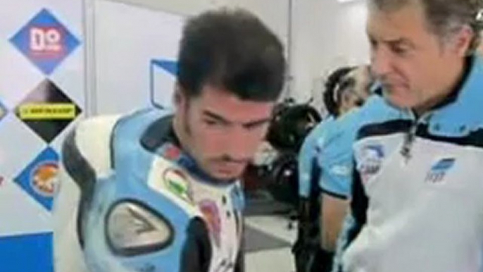 Márquez sancionado por derribar a otro piloto.