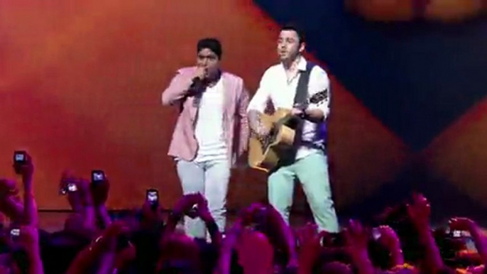 Jorge e Mateus cantam  Flor  31 12 2012