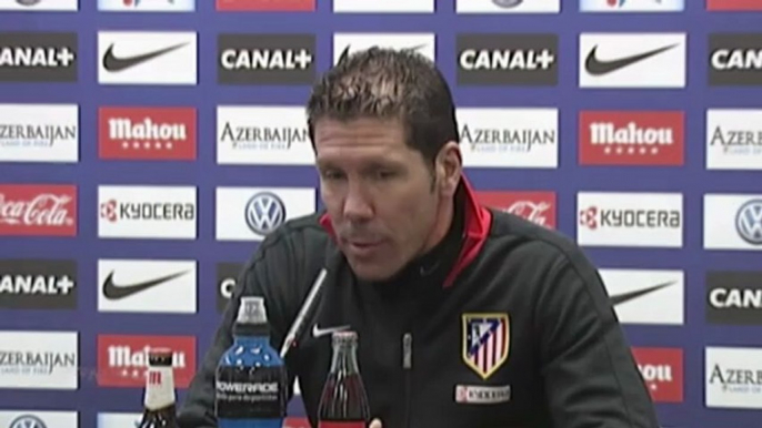 Simeone broni Diego Costy