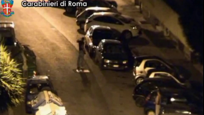 San Basilio (Roma) - Colpo alla roccaforte dello spaccio, 53 arresti (11.02.13)