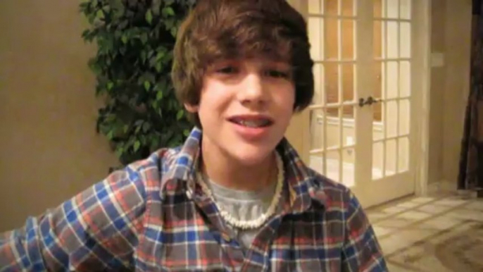 Austin Mahone  One Less Lonely Girl- Justin Bieber