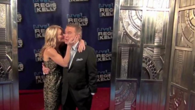 Kelly Ripa Doesn't Touch Base With Regis