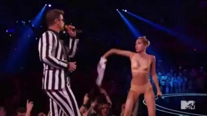 Miley Cyrus VMA'de Twerk Yapmak